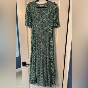 Gallery Green Floral Long Sleeve Dress